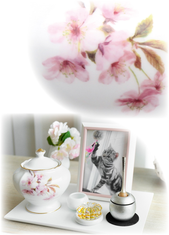 ペットちゃんのご供養に。大倉陶園の最高級骨壷。